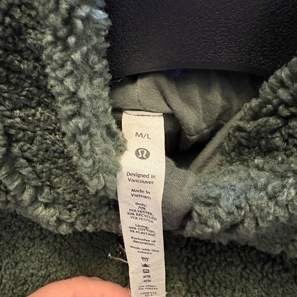 Lululemon Scuba - Picture 2 of 2